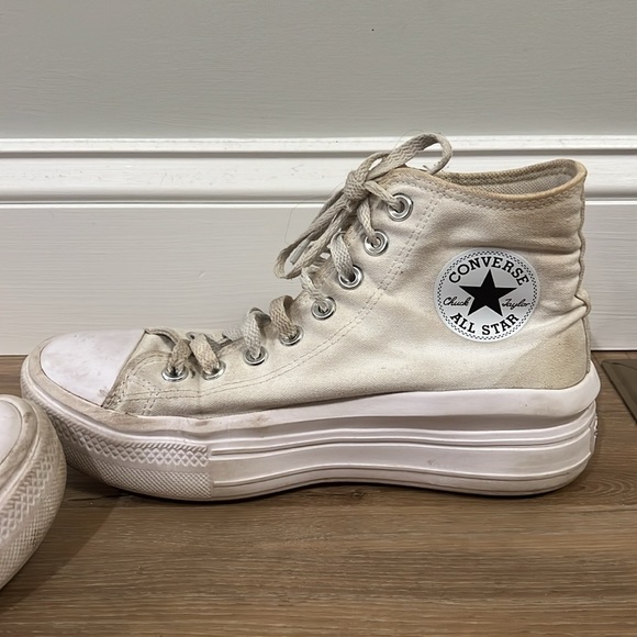 Women’s Converse Platform High Tops - Picture 3 of 3